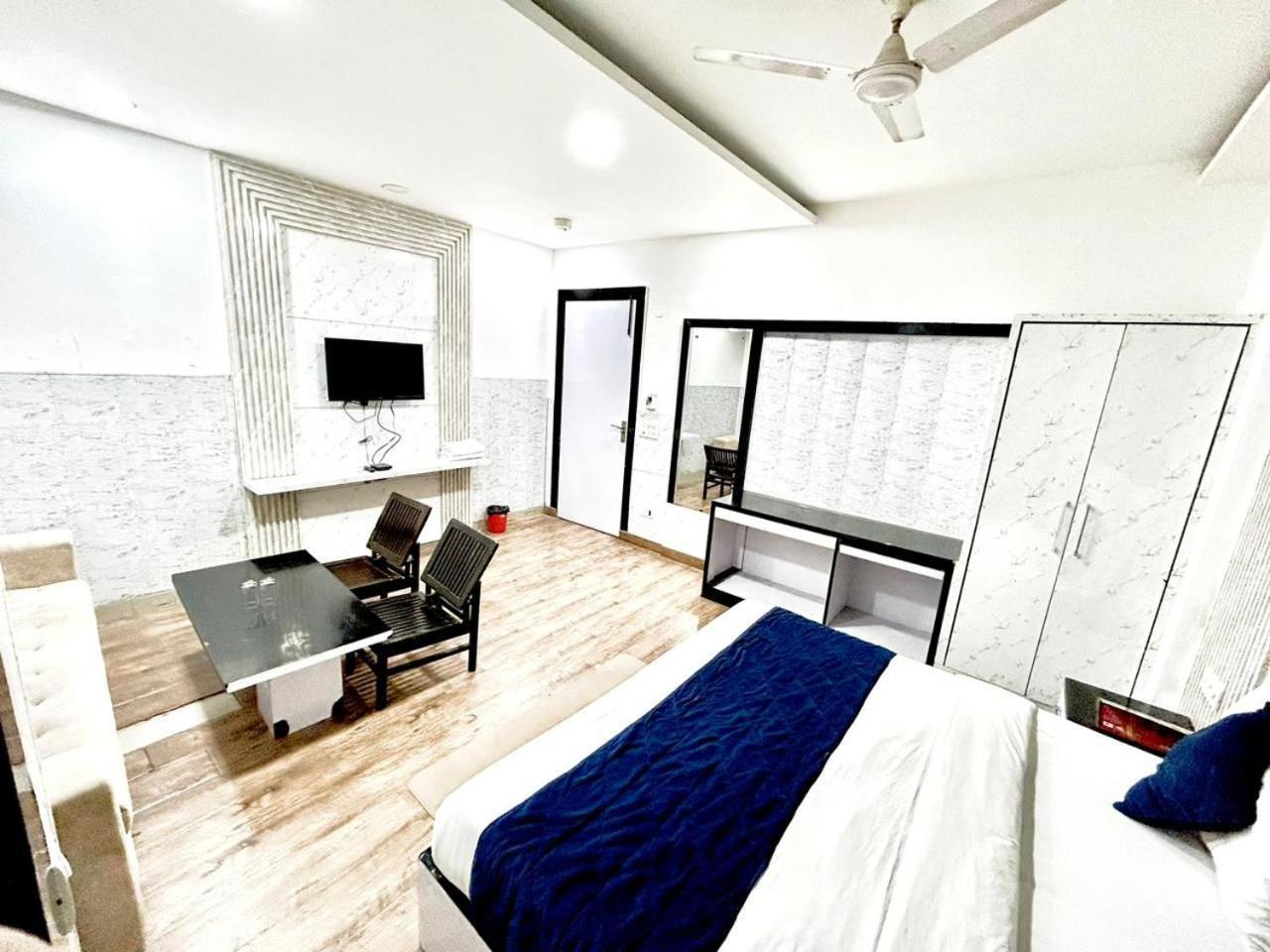Hotel Spb 87 Near Karol Bagh Metro Station Delhi Extérieur photo