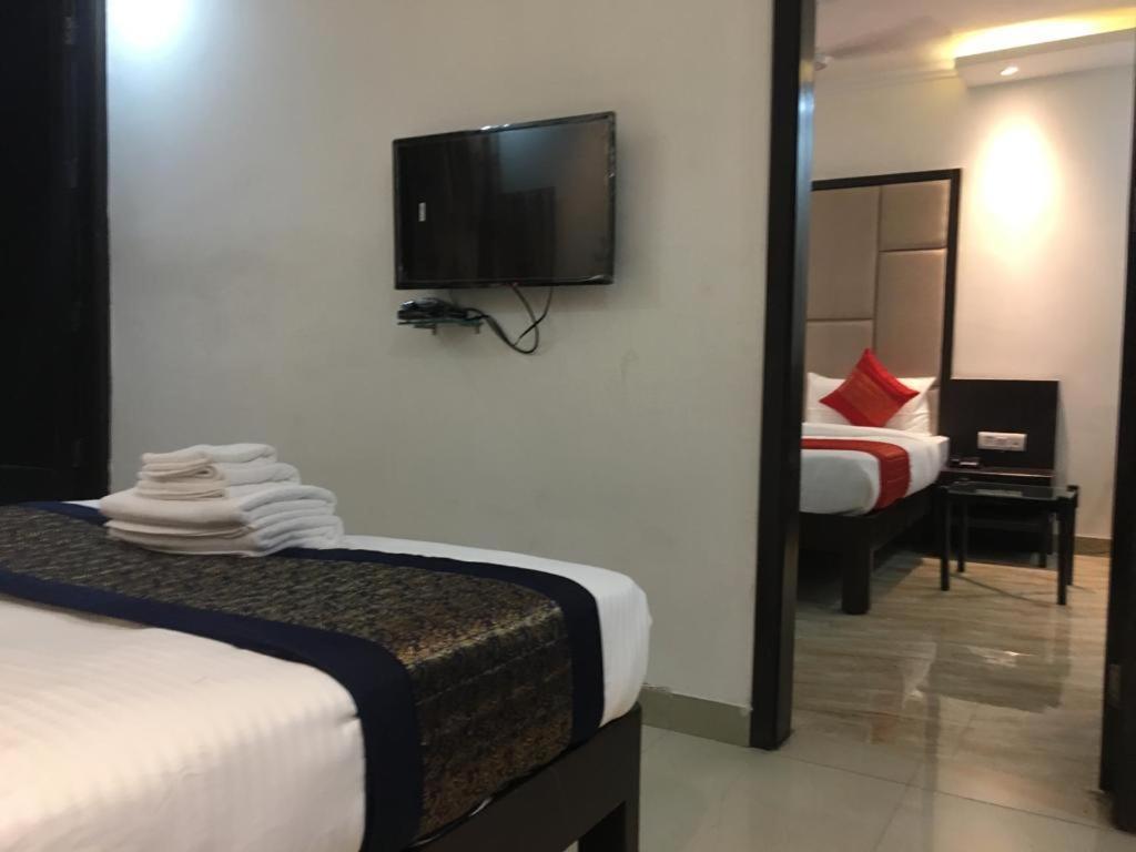 Hotel Spb 87 Near Karol Bagh Metro Station Delhi Extérieur photo