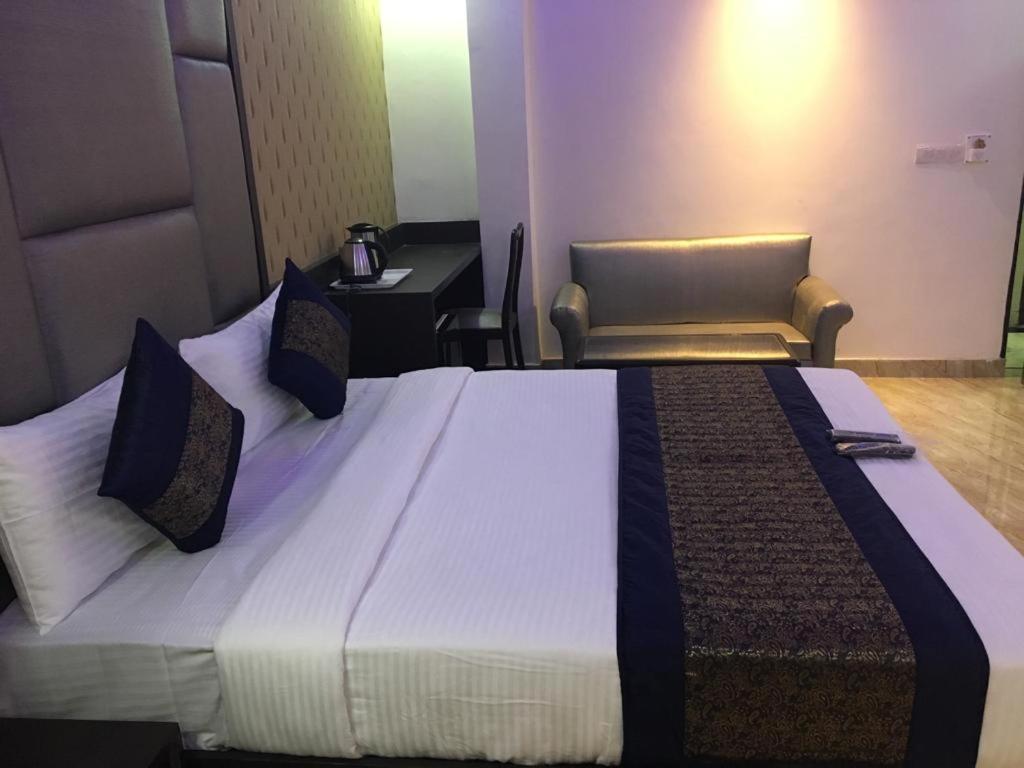 Hotel Spb 87 Near Karol Bagh Metro Station Delhi Extérieur photo