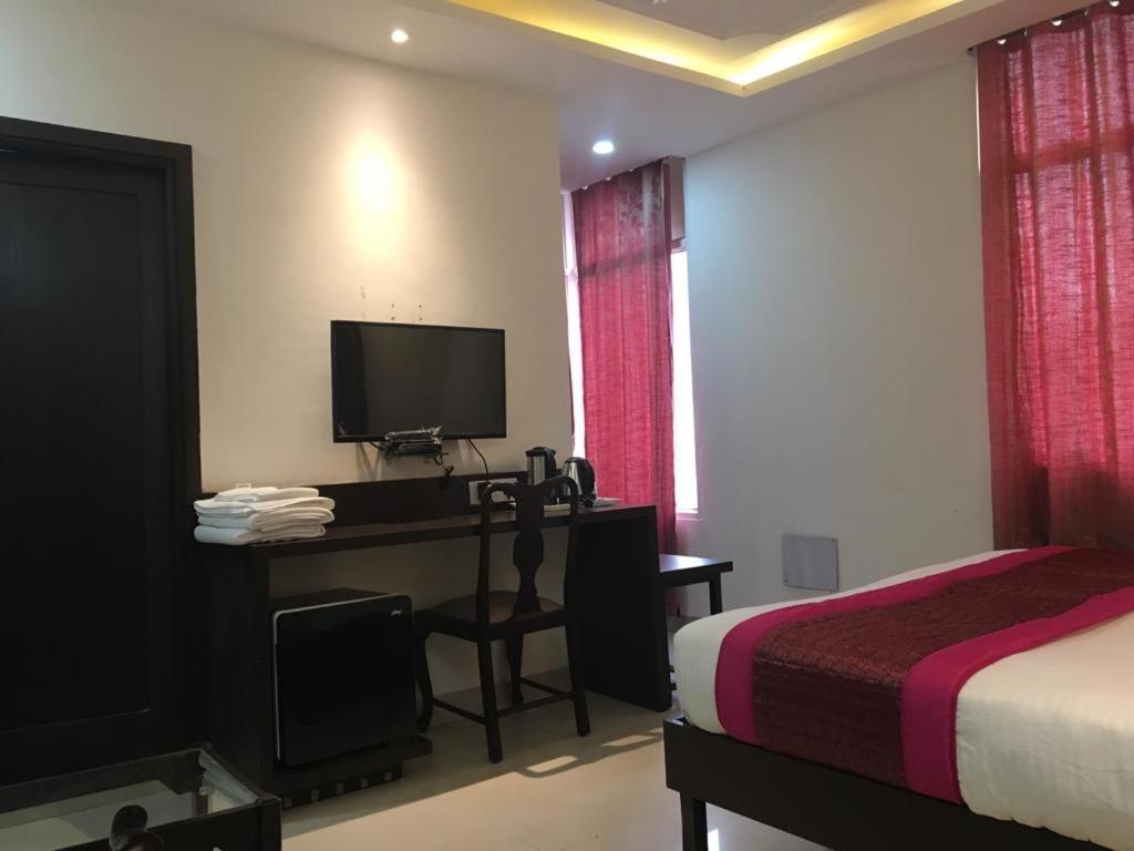 Hotel Spb 87 Near Karol Bagh Metro Station Delhi Extérieur photo