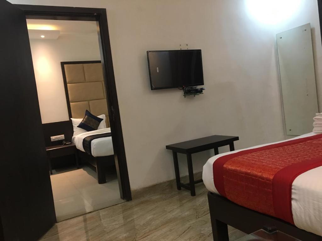 Hotel Spb 87 Near Karol Bagh Metro Station Delhi Extérieur photo